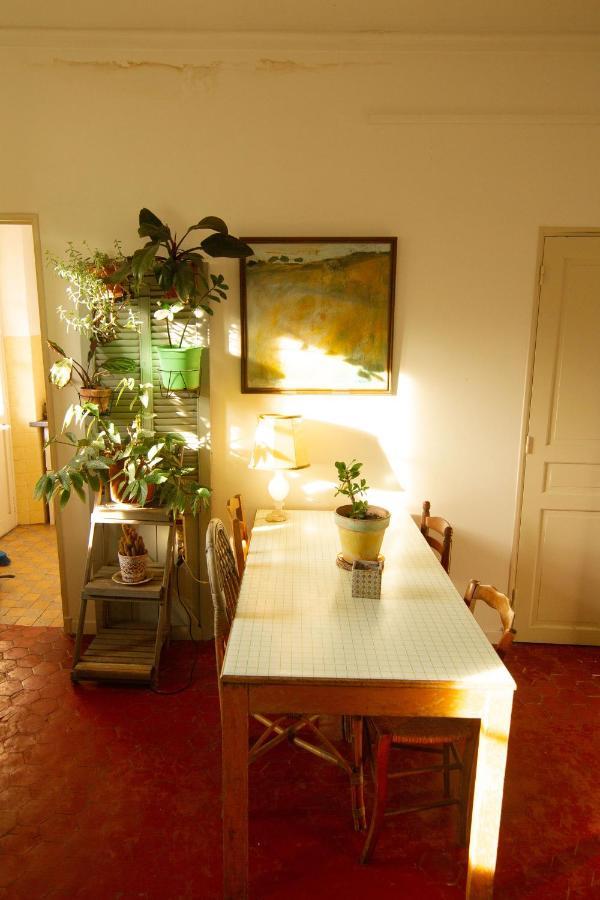 Jolie Chambre Dans Appartement Cosy En Plein Centre Marsella Exterior foto